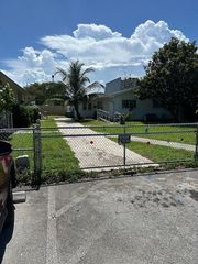 470 NW 26th Avenue, Miami, FL 33125