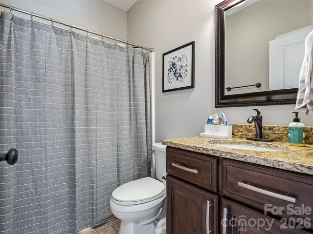 221 Courtland Place, Asheville, NC 28801