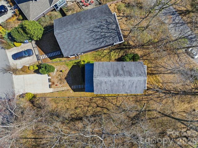 221 Courtland Place, Asheville, NC 28801