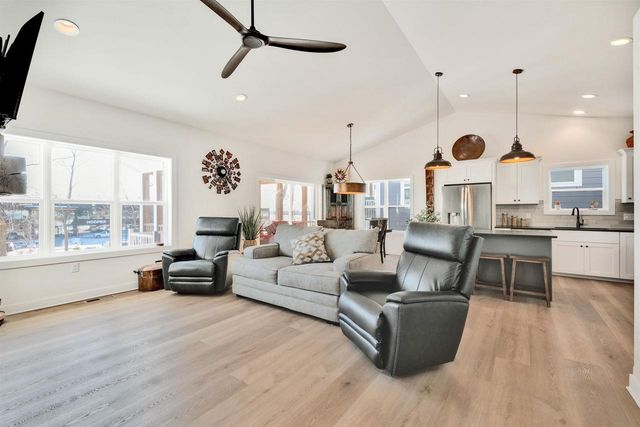 4147 Fox Forest Way, Deforest, WI 53532