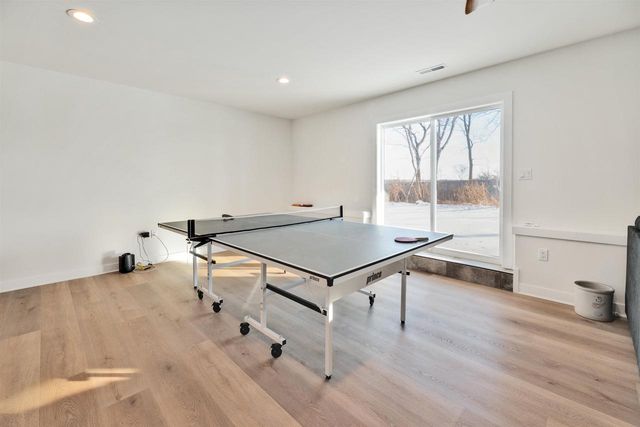 4147 Fox Forest Way, Deforest, WI 53532