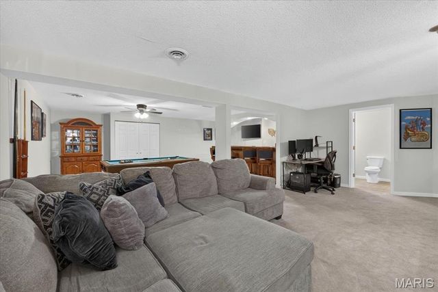 2714 Falcon Crest Drive, Edwardsville, IL 62025