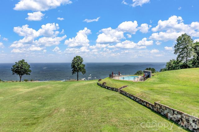2881 White Oak Mountain Road B-11, Columbus, NC 28722
