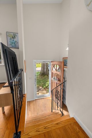 14 Richard Rd, Medway, MA 02053