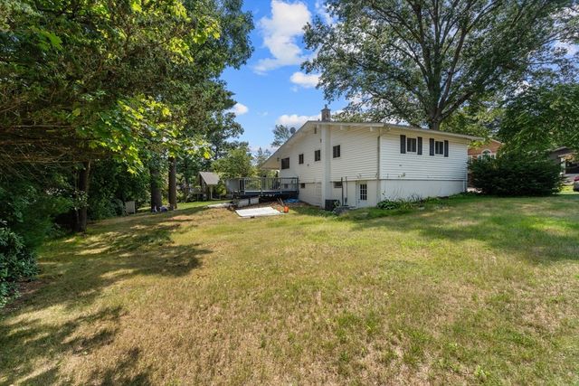 14 Richard Rd, Medway, MA 02053