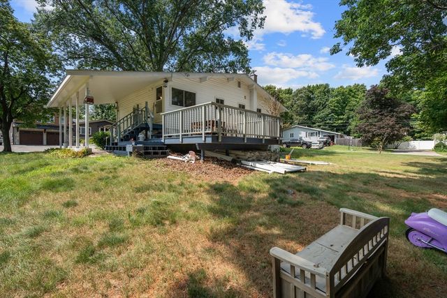 14 Richard Rd, Medway, MA 02053