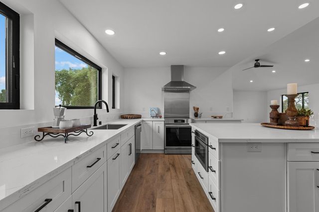 10880 Valley Drive, Plymouth, CA 95669