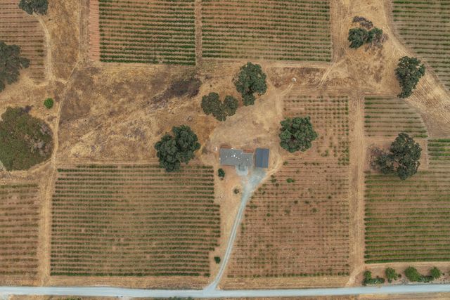 10880 Valley Drive, Plymouth, CA 95669