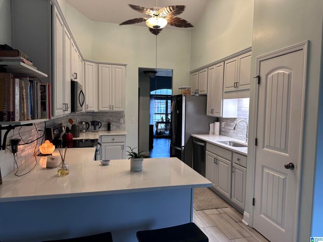 313 TANGLEWOOD CIRCLE, Alabaster, AL 35007