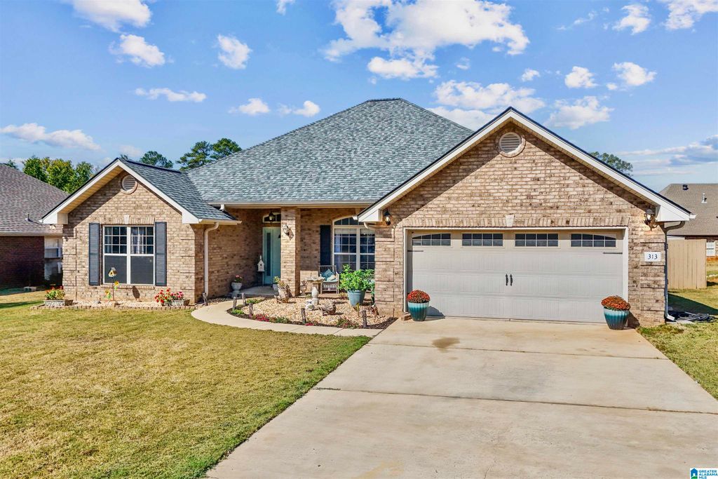 313 TANGLEWOOD CIRCLE, Alabaster, AL 35007