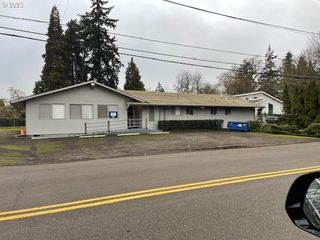 32 MARION Ln, Eugene, OR 97404