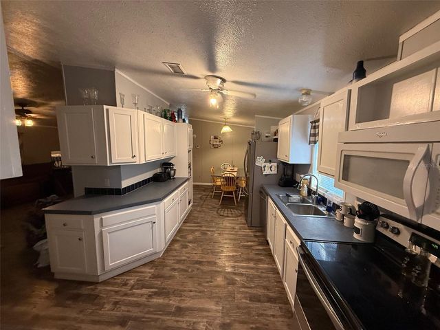 38038 CAT AVENUE, Zephyrhills, FL 33541