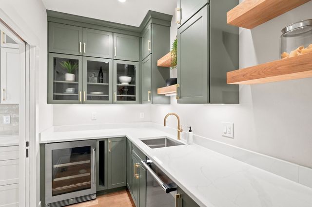 106 Spofford Rd, Boxford, MA 01921