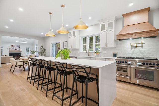 106 Spofford Rd, Boxford, MA 01921