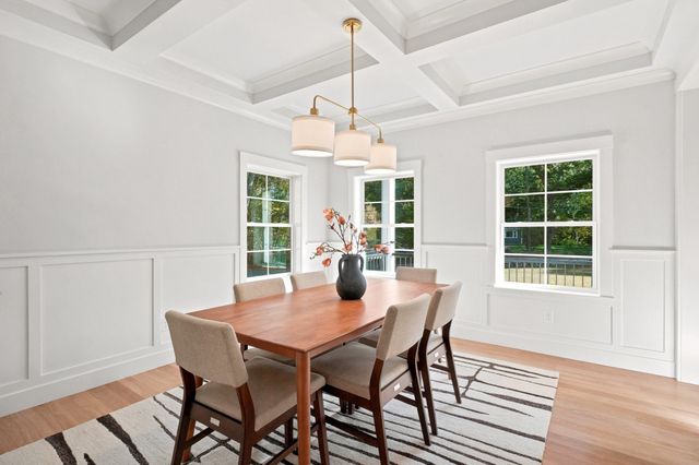106 Spofford Rd, Boxford, MA 01921