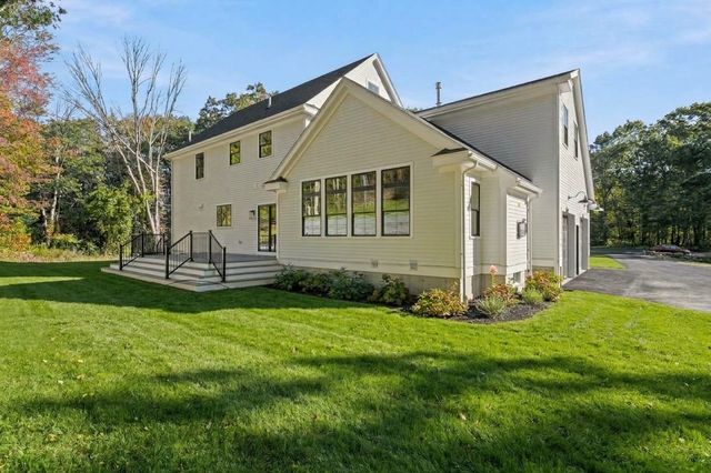 106 Spofford Rd, Boxford, MA 01921