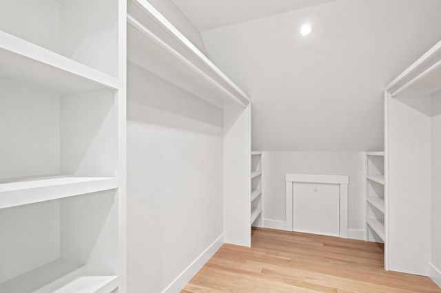 106 Spofford Rd, Boxford, MA 01921