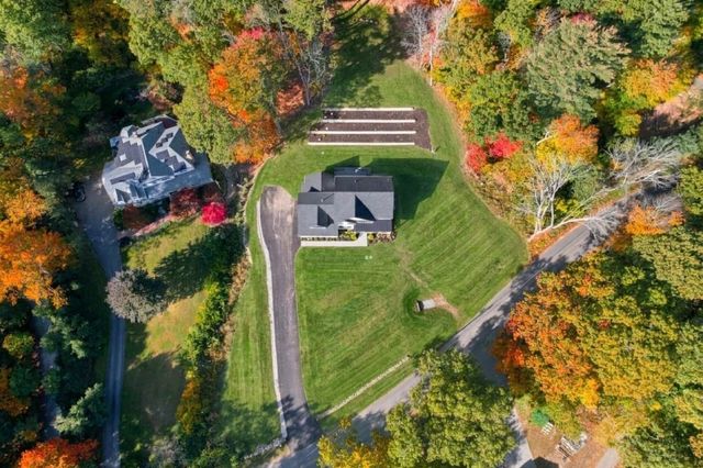 106 Spofford Rd, Boxford, MA 01921