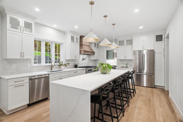 106 Spofford Rd, Boxford, MA 01921
