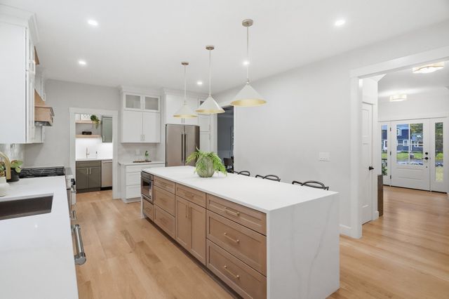 106 Spofford Rd, Boxford, MA 01921