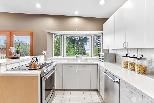12226 SE 25th Street, Bellevue, WA 98005
