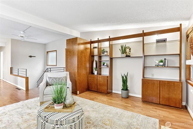 12226 SE 25th Street, Bellevue, WA 98005