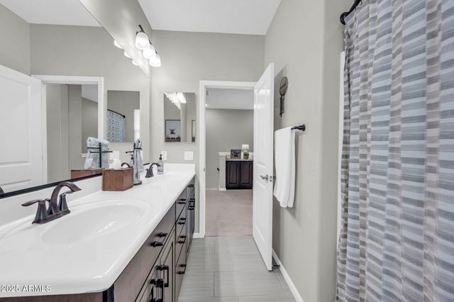 2477 W MARKET Place 41, Chandler, AZ 85248