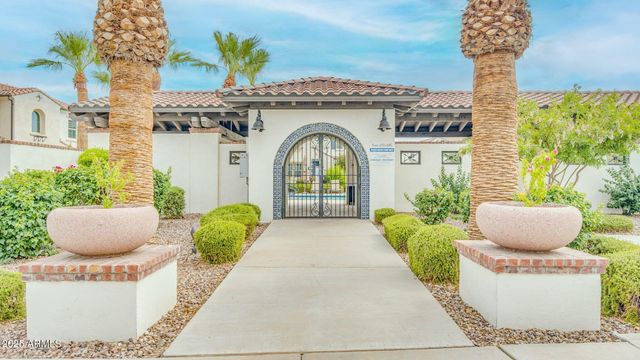 2477 W MARKET Place 41, Chandler, AZ 85248