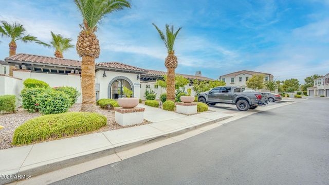 2477 W MARKET Place 41, Chandler, AZ 85248