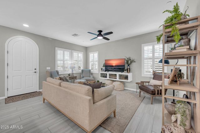 2477 W MARKET Place 41, Chandler, AZ 85248