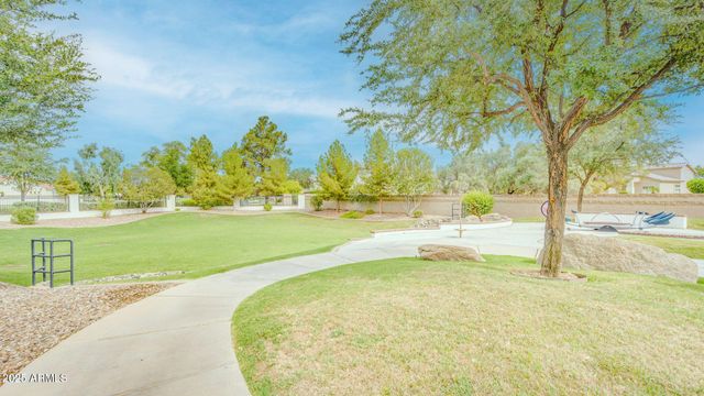 2477 W MARKET Place 41, Chandler, AZ 85248