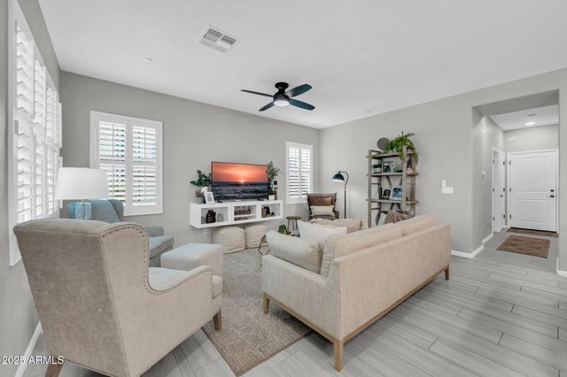 2477 W MARKET Place 41, Chandler, AZ 85248