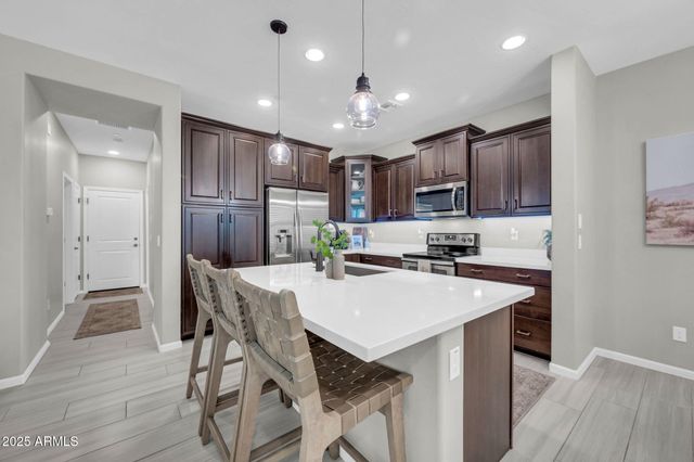 2477 W MARKET Place 41, Chandler, AZ 85248