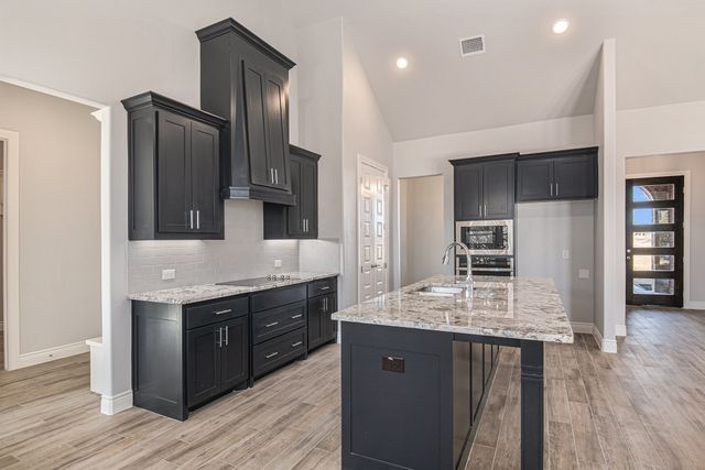 628 Gatlin Pass, Azle, TX 76020