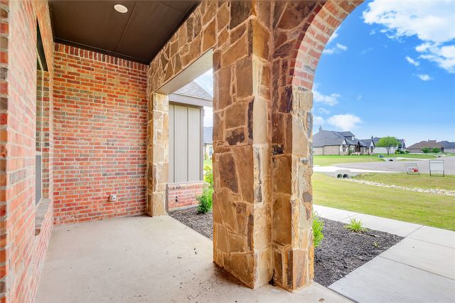 628 Gatlin Pass, Azle, TX 76020