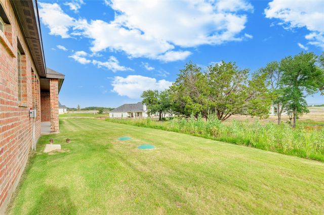 628 Gatlin Pass, Azle, TX 76020