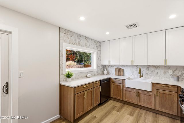 39 Freewood Street, Howell, NJ 07731