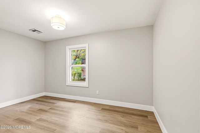 39 Freewood Street, Howell, NJ 07731