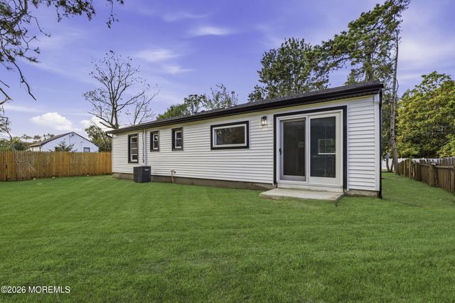 39 Freewood Street, Howell, NJ 07731