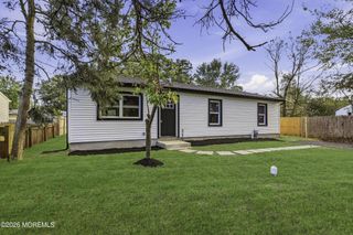 39 Freewood Street, Howell, NJ 07731