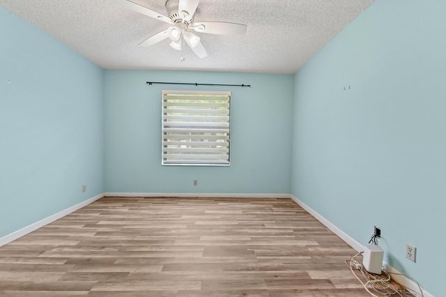 1701 Sabal Ridge Circle B, Palm Beach Gardens, FL 33418