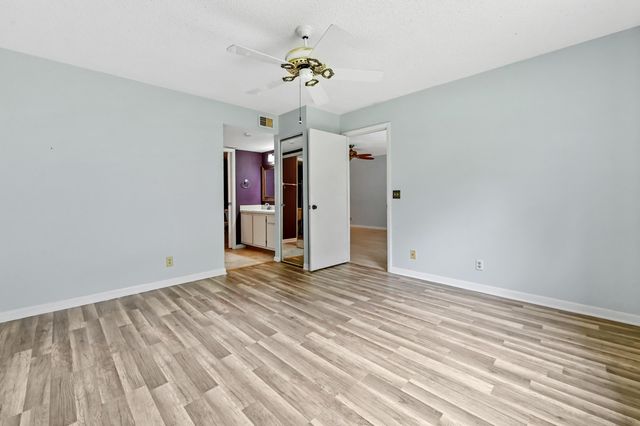 1701 Sabal Ridge Circle B, Palm Beach Gardens, FL 33418