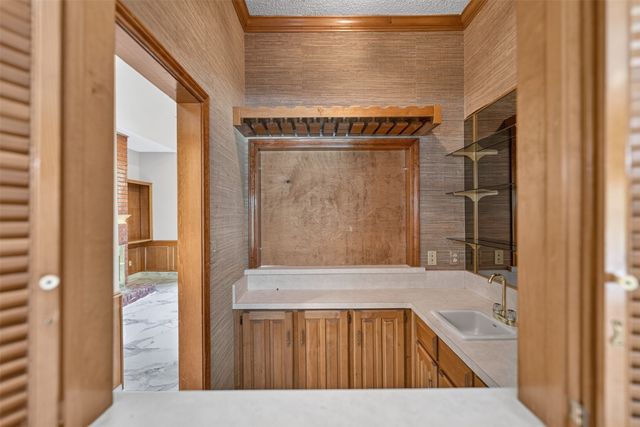 2105 Rolling Oak Lane, Garland, TX 75044