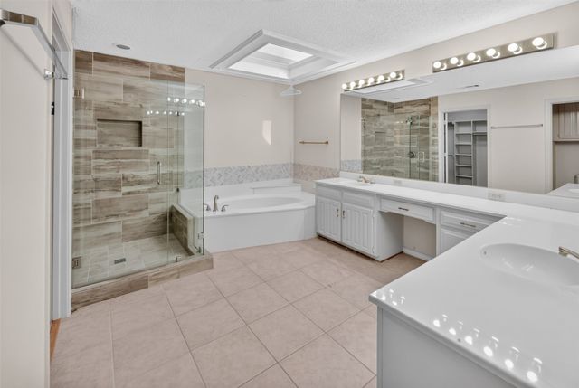 2105 Rolling Oak Lane, Garland, TX 75044