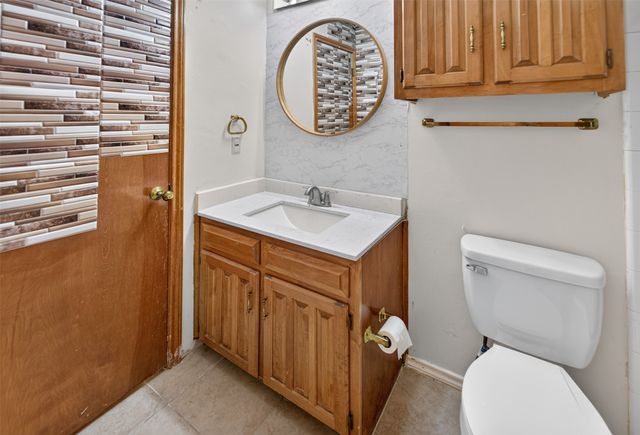 2105 Rolling Oak Lane, Garland, TX 75044