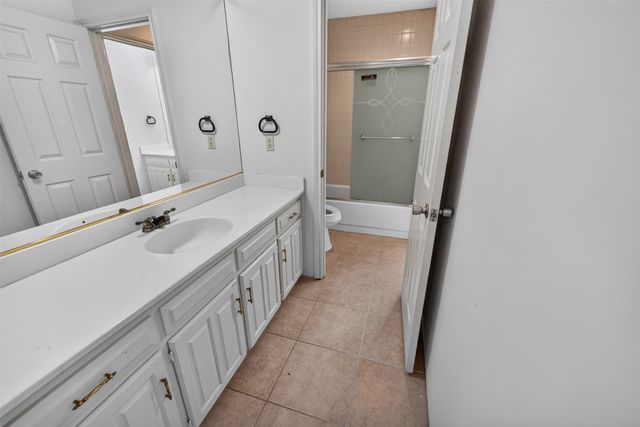 2105 Rolling Oak Lane, Garland, TX 75044
