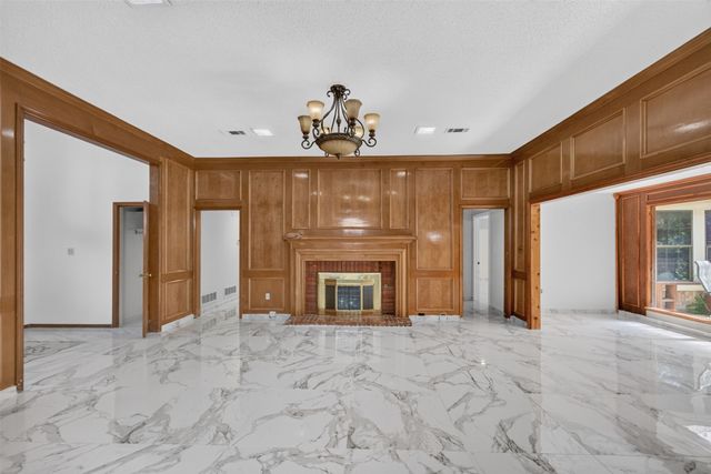 2105 Rolling Oak Lane, Garland, TX 75044
