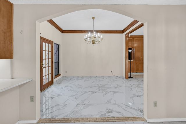 2105 Rolling Oak Lane, Garland, TX 75044