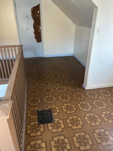 3942 Standish Avenue, Cincinnati, OH 45213