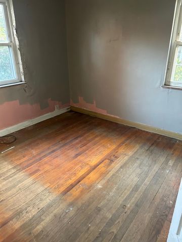 3942 Standish Avenue, Cincinnati, OH 45213